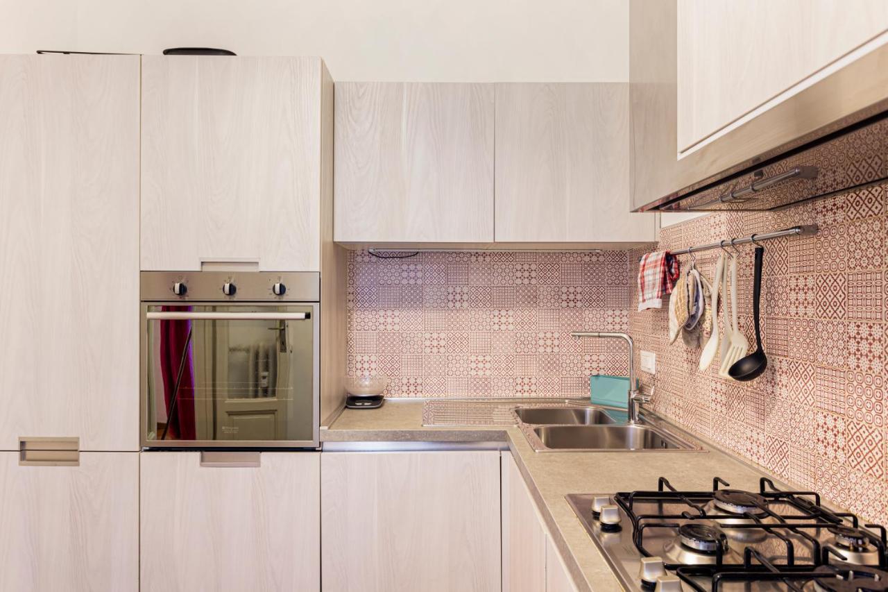 Restayled Chic Apartement- Via Ozieri Мілан Екстер'єр фото